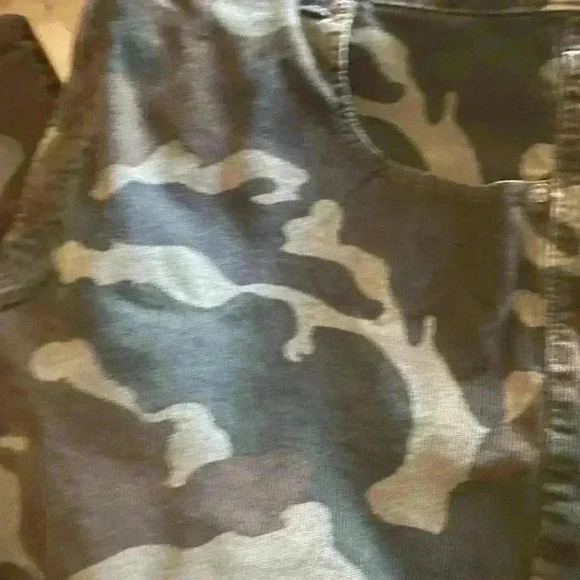 New! American Eagle Super Stretch Camo Mom Corduroy Jeans - Picture 4 of 8